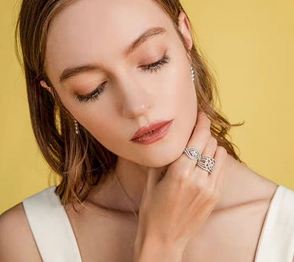 The Line Classic Elegant Ring