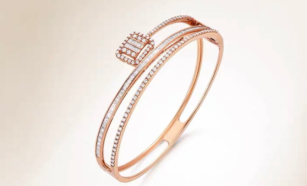 Unique elegant rose natural diamond bangle